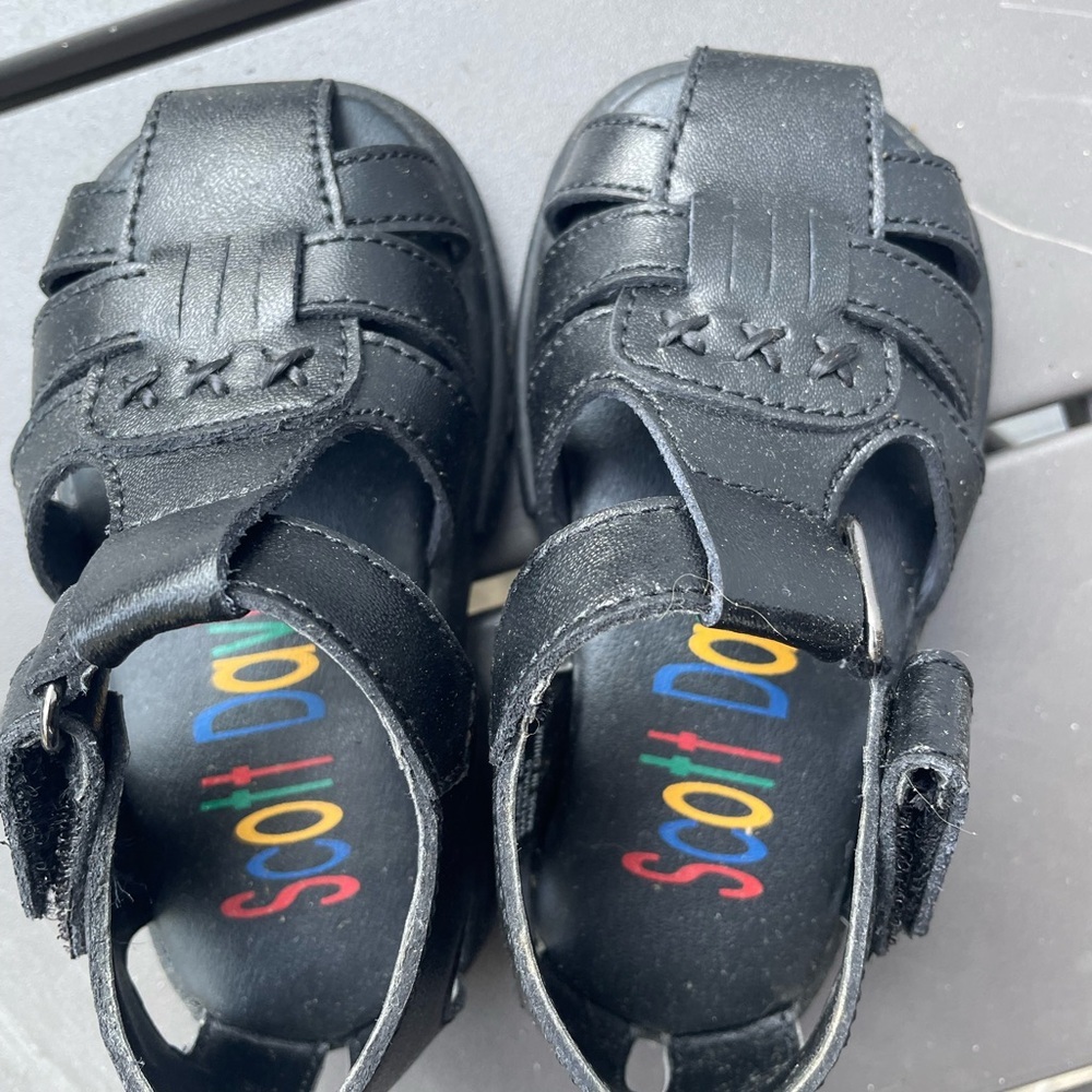 Black Kids Sandals‎